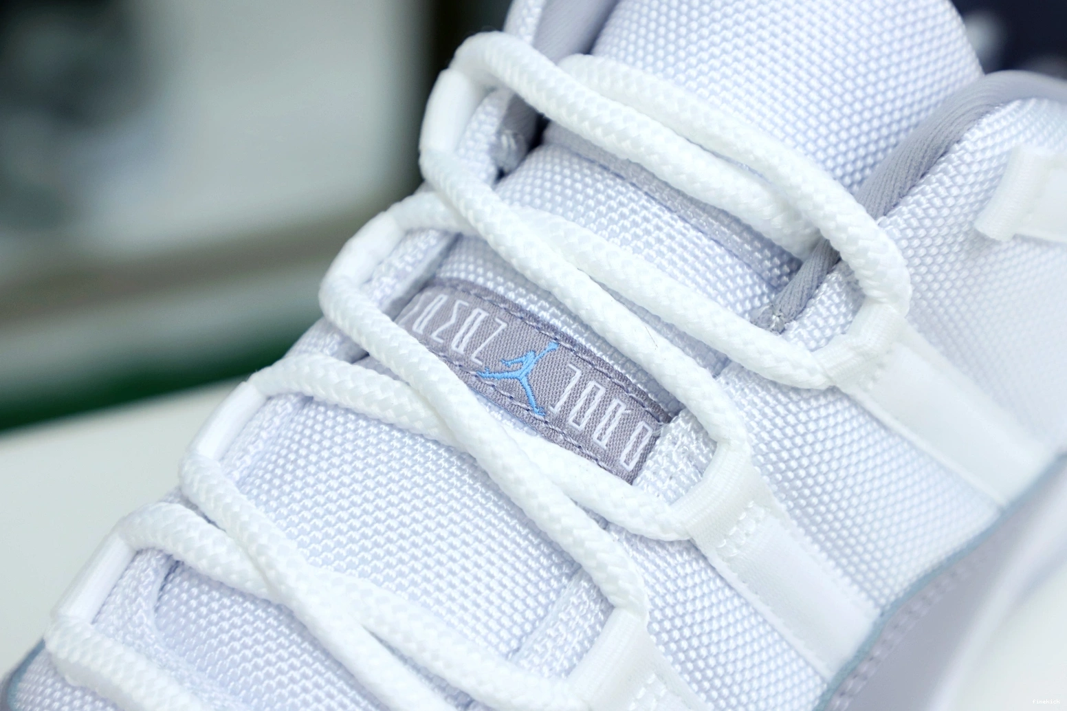 Low Retro Jordan Grey
